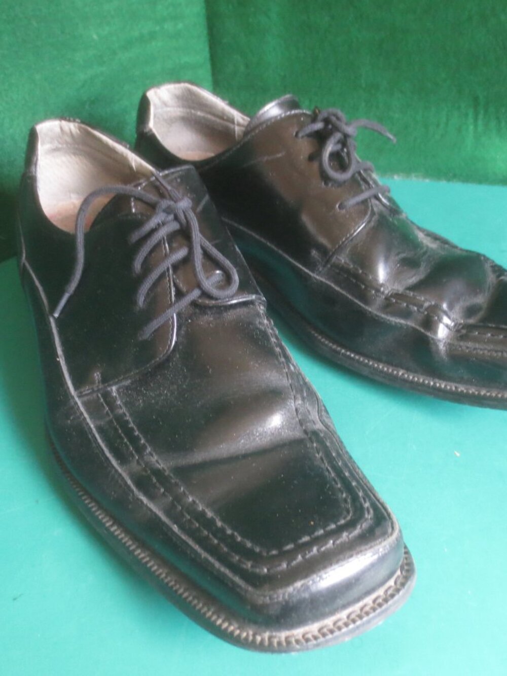 Stacy Adams Black Squared Toed Dress and Casual Shoes - Size 10 Men's.